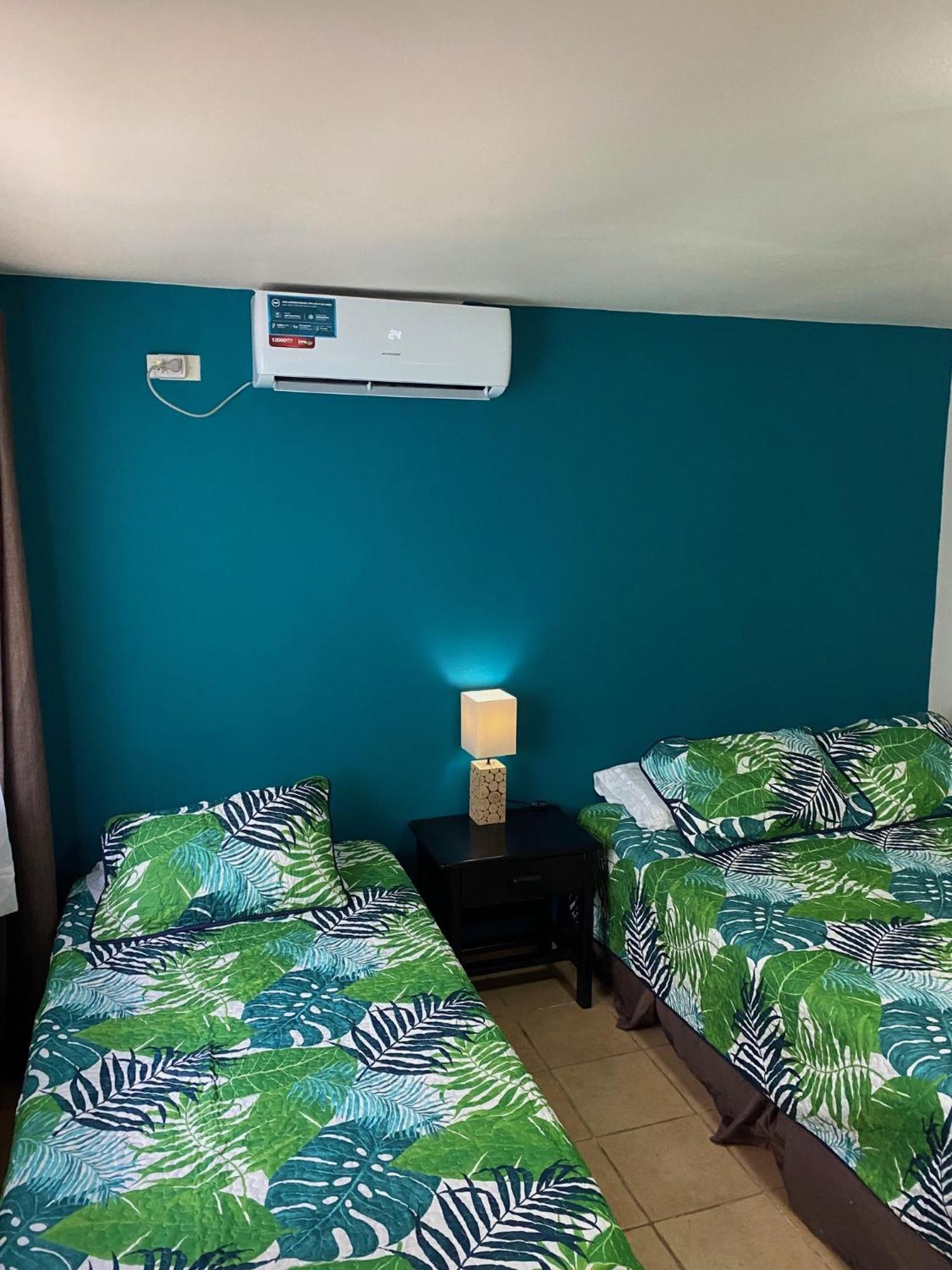 לאס טבלאס Uverito Sand Dollar B&B מראה חיצוני תמונה